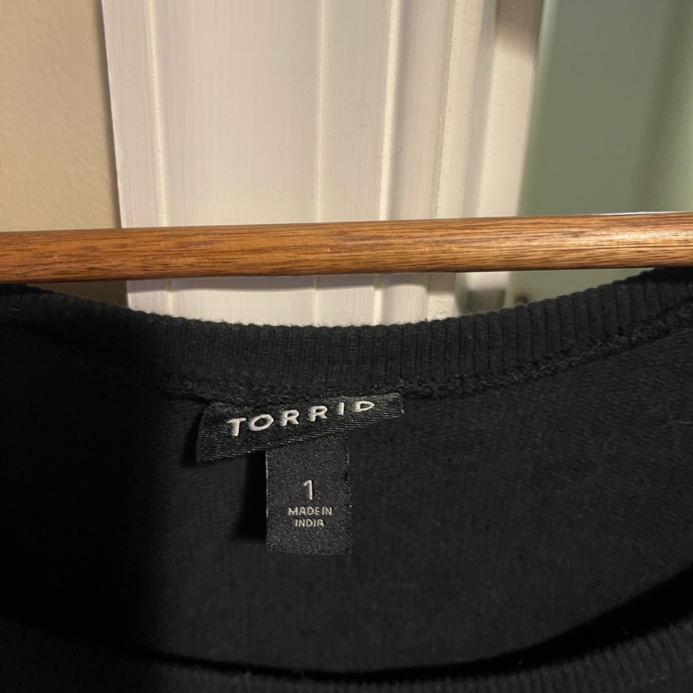Torrid size 1 floral sweat shirt - Picture 2 of 3